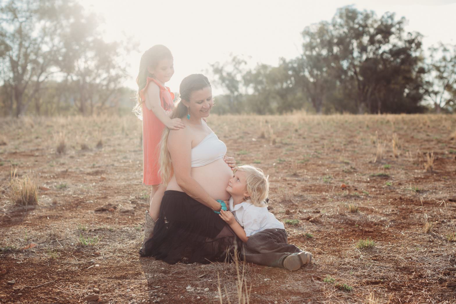 Wallabadah Family Portrait/Pregnancy Photography –  Matt +Ellen+Rosie+Roy