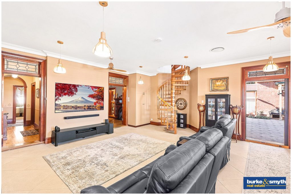 real estate photographer Tamworth NSW has a photo of media room in a Tamworth house